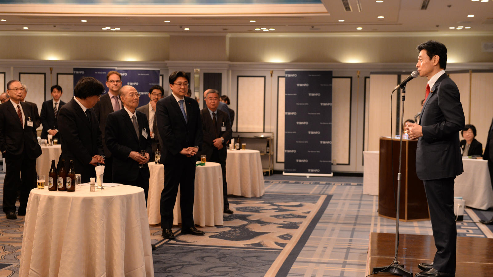 言論ＮＰＯ創立18周年記念パーティー 報告